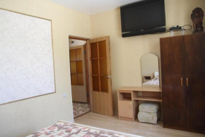 Guest House on Chernomorskaya Street